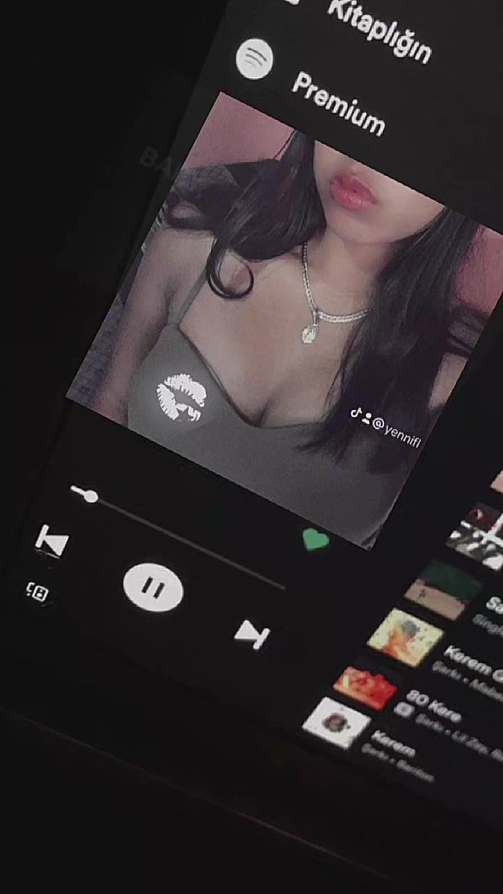 @yenniFL