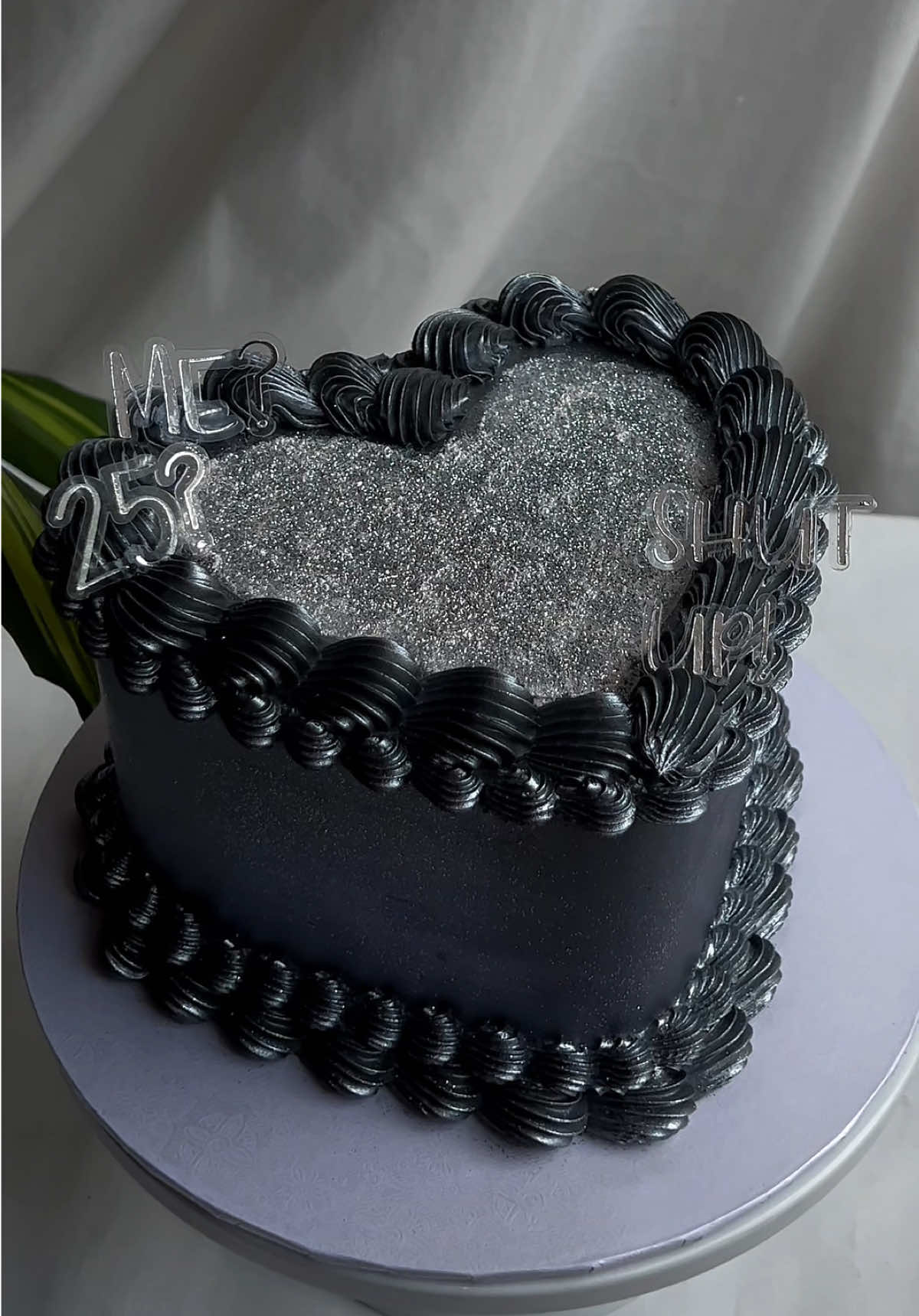 @KutiwaCakes