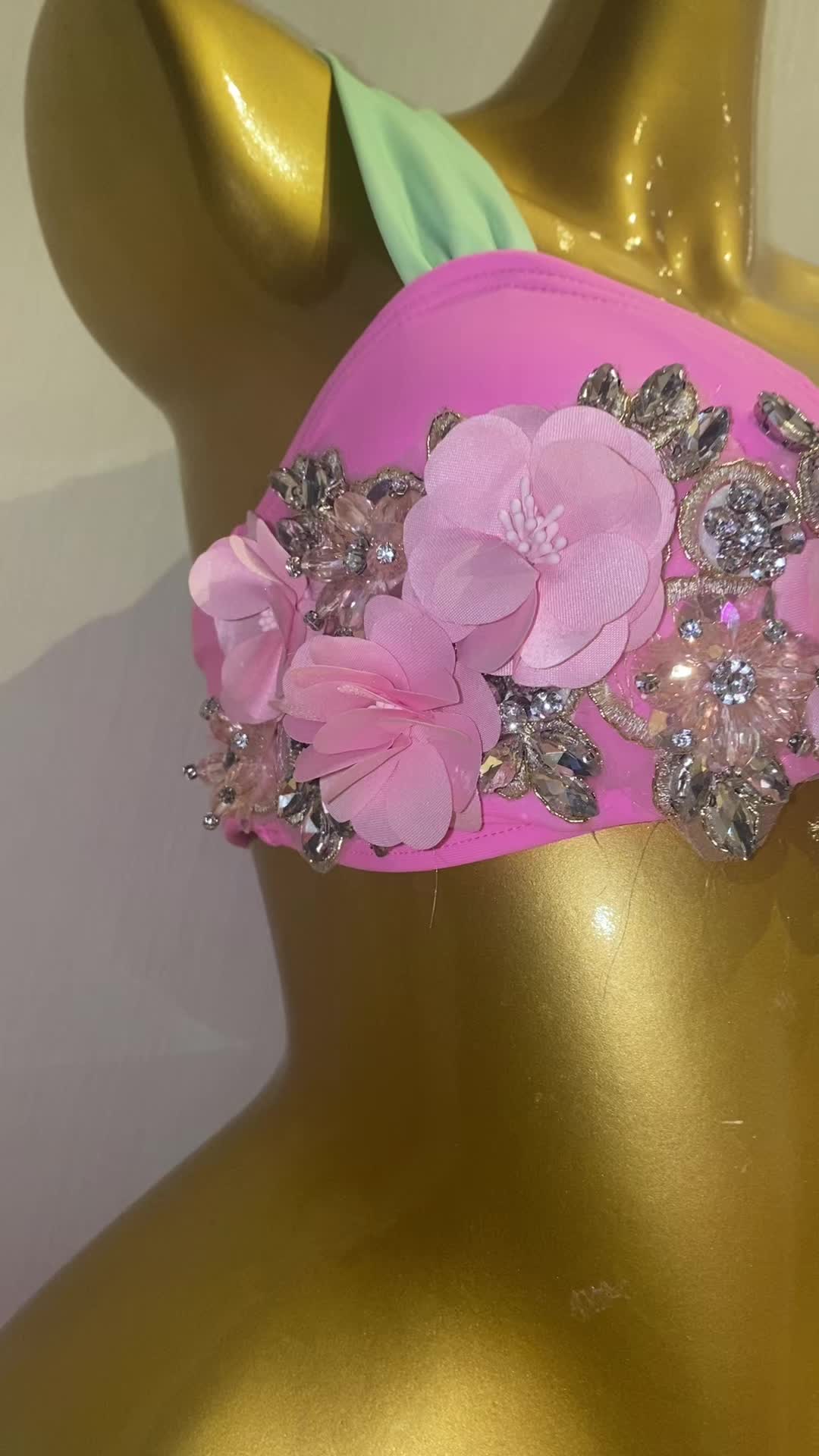 @Angela&rsquo;s boutique x