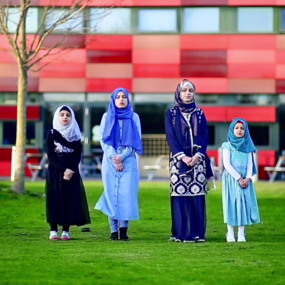 @waniya_sisters