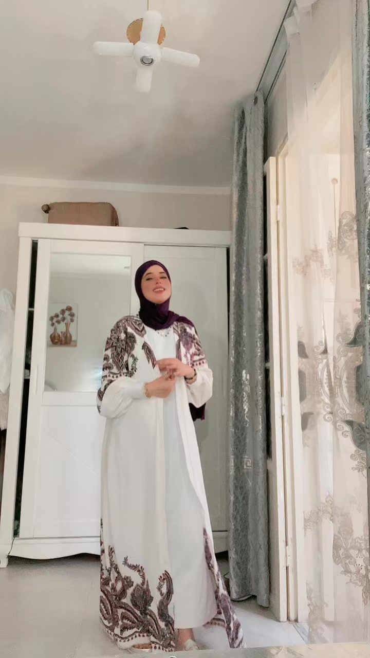 @بثينة شيبان Bouthaina Chibane