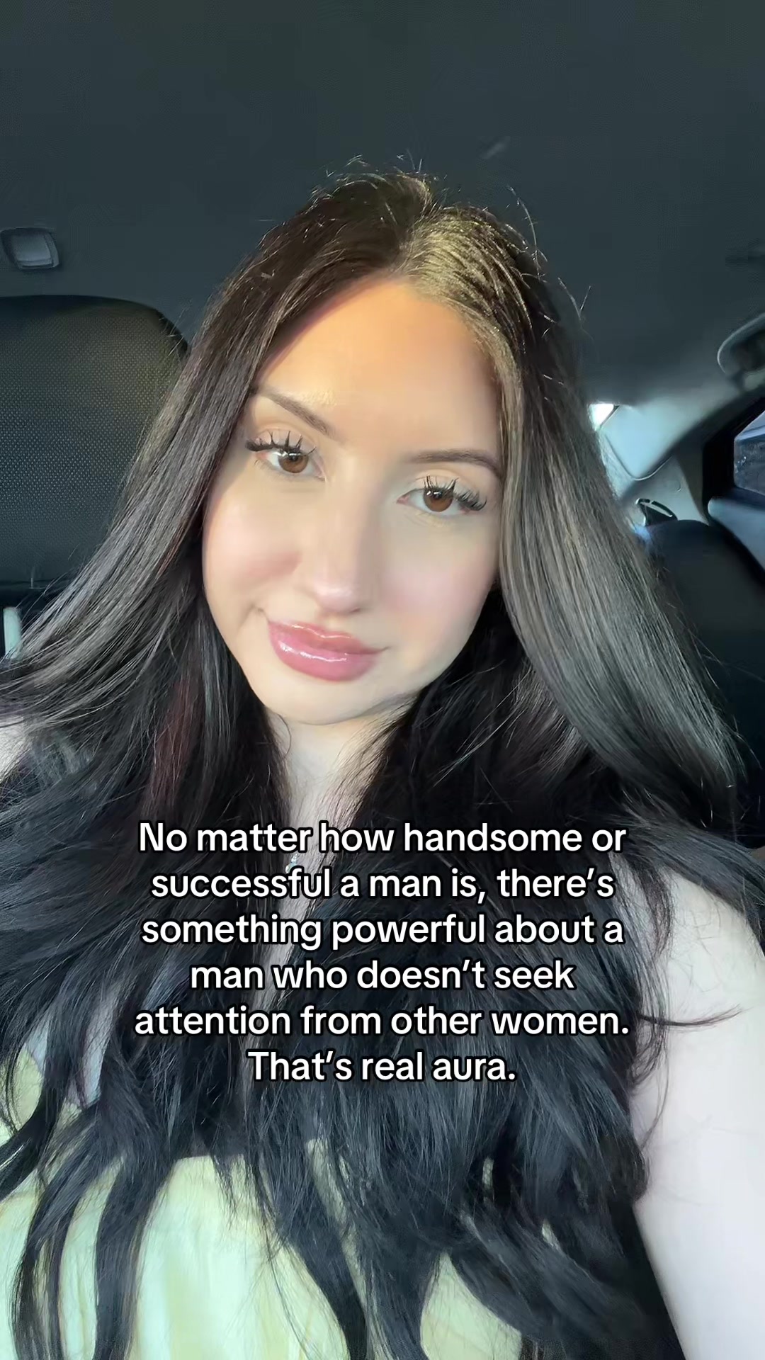 @ivettellanoss