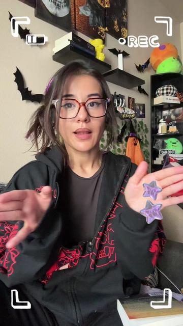 @Lizzy⛓️🧿🧸🖤