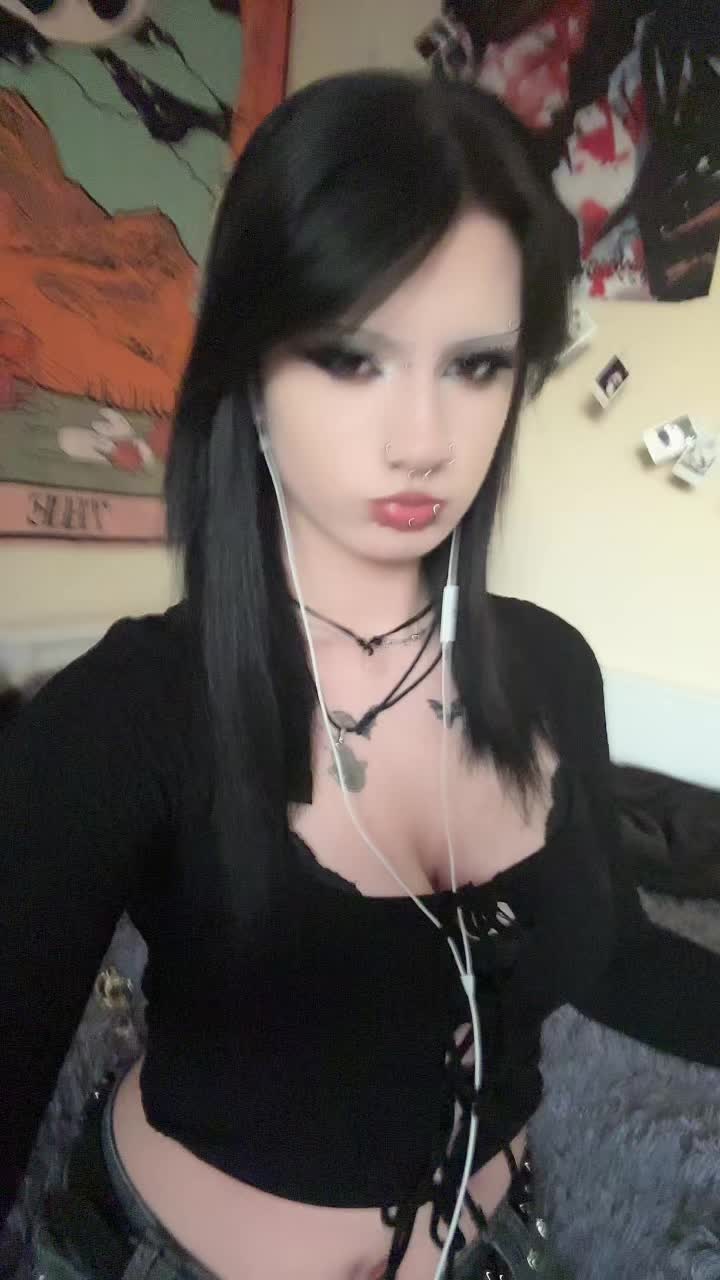 @𝓁𝓊𝓃𝒶🦇