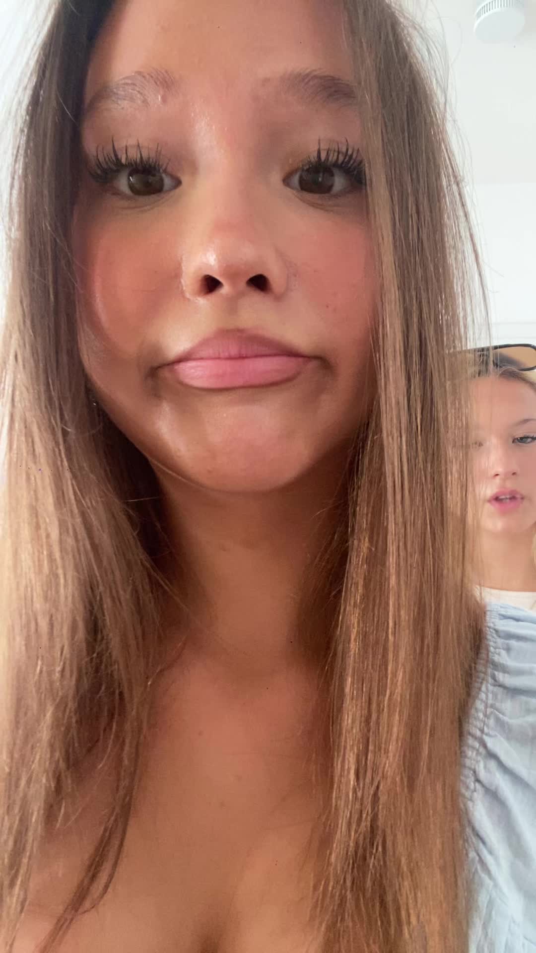 @Emmivkm