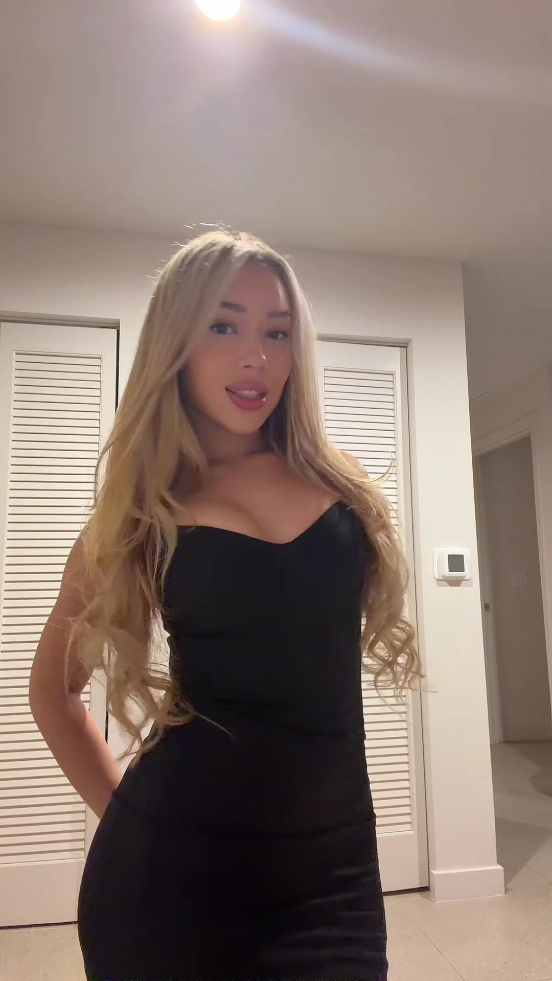 @bella g