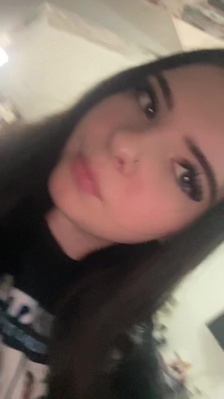 @𝒮 𝒸 𝒶 𝓇 𝓁 ℯ 𝓉 𝓉🇬🇧🐊🎸