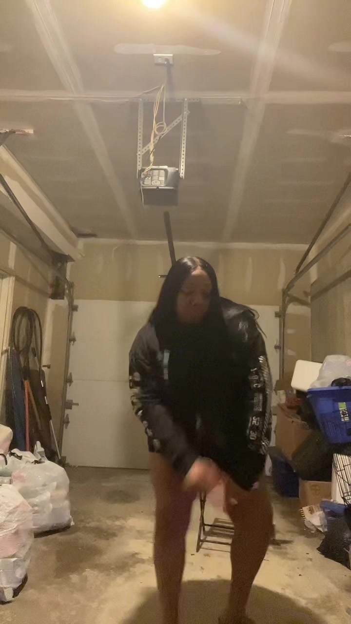 @Dee_nuggss