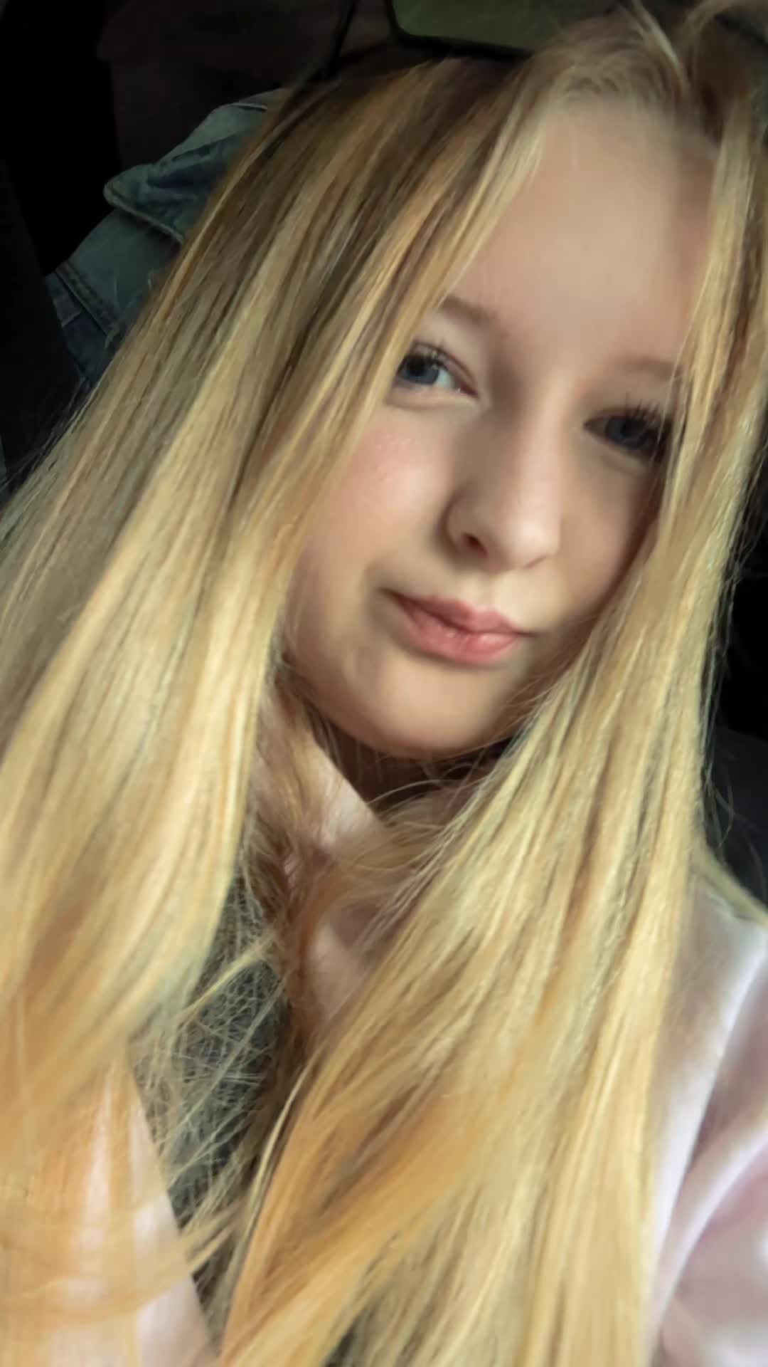 @⋆˚࿔ katie𝜗𝜚˚⋆