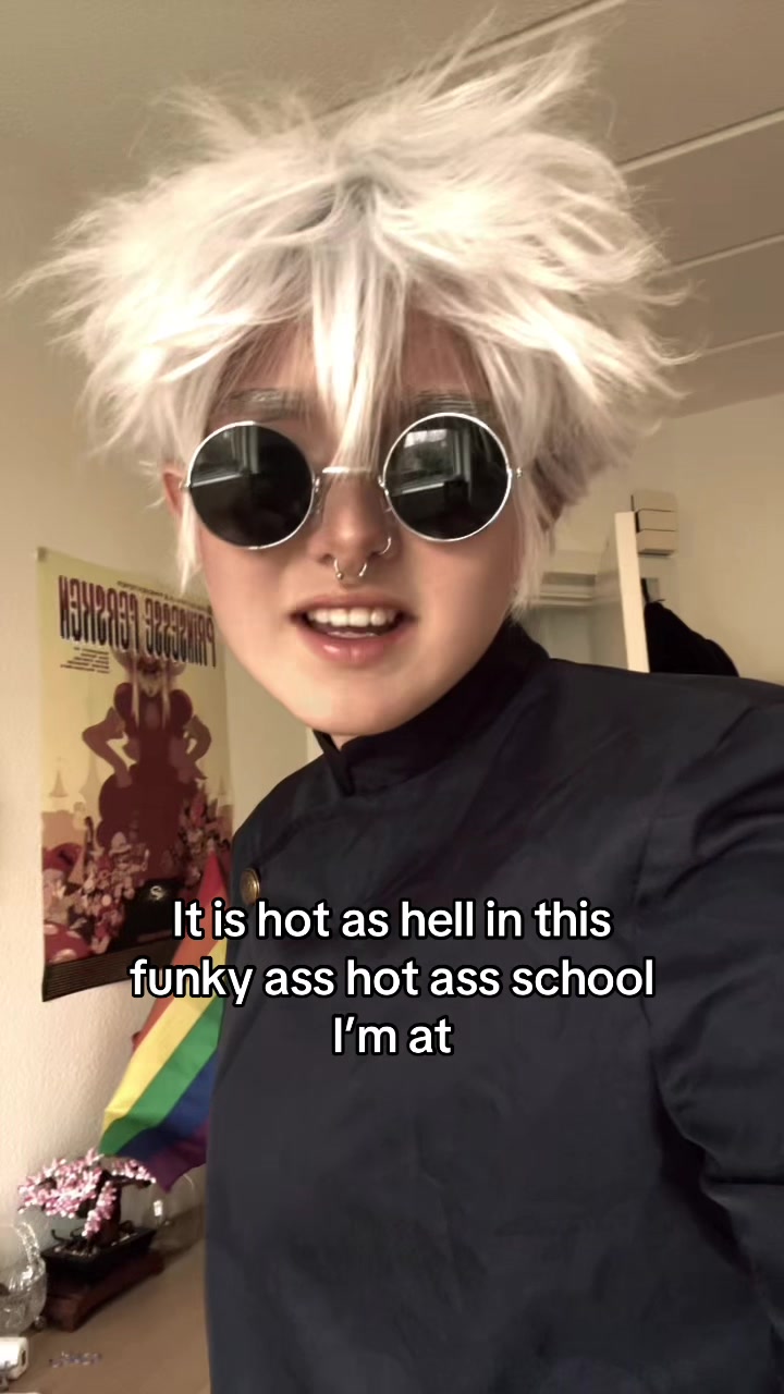 @Cy does cosplays