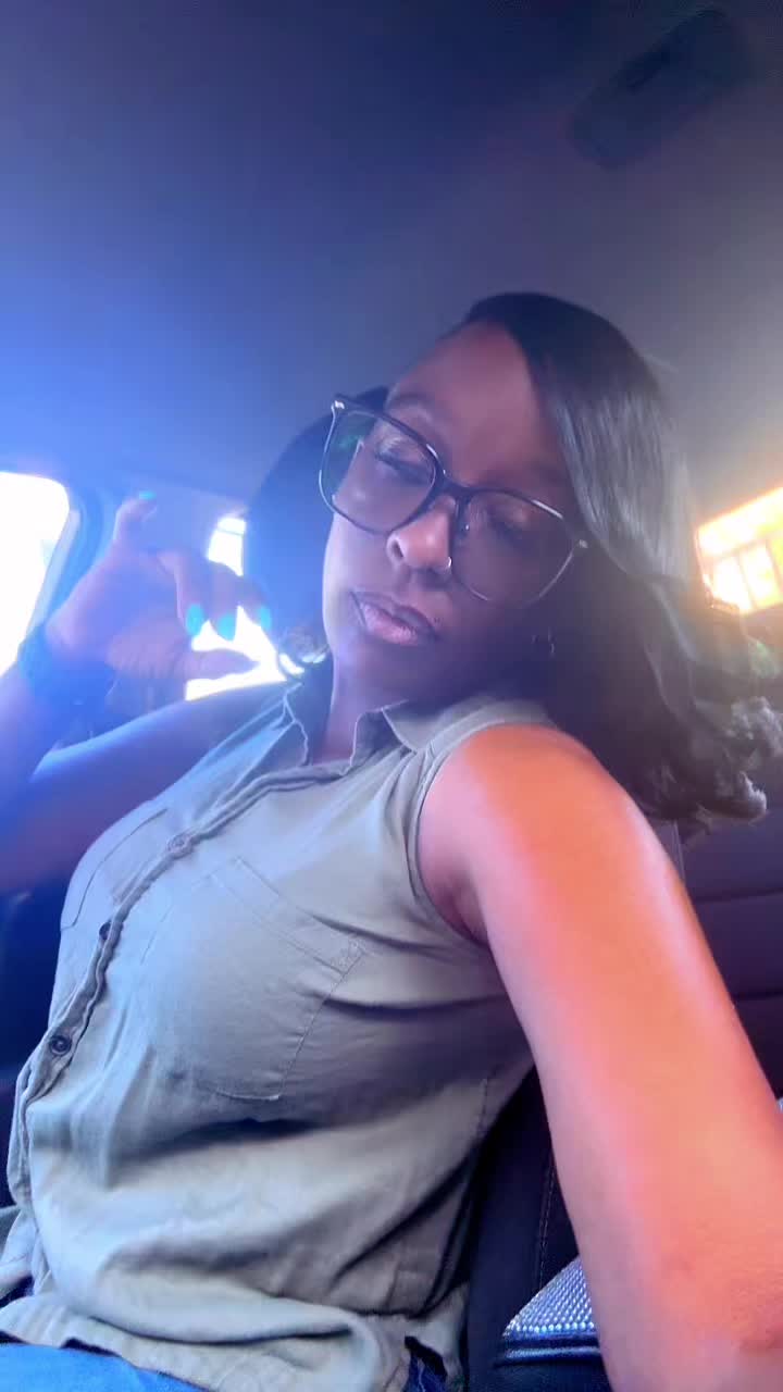 @BlackHelloKity
