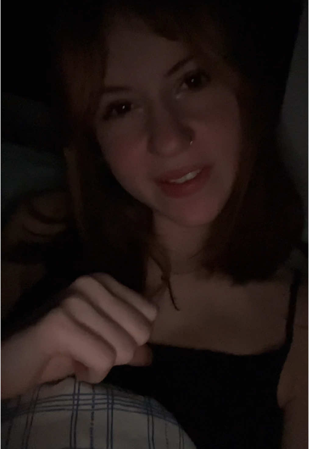 @:b