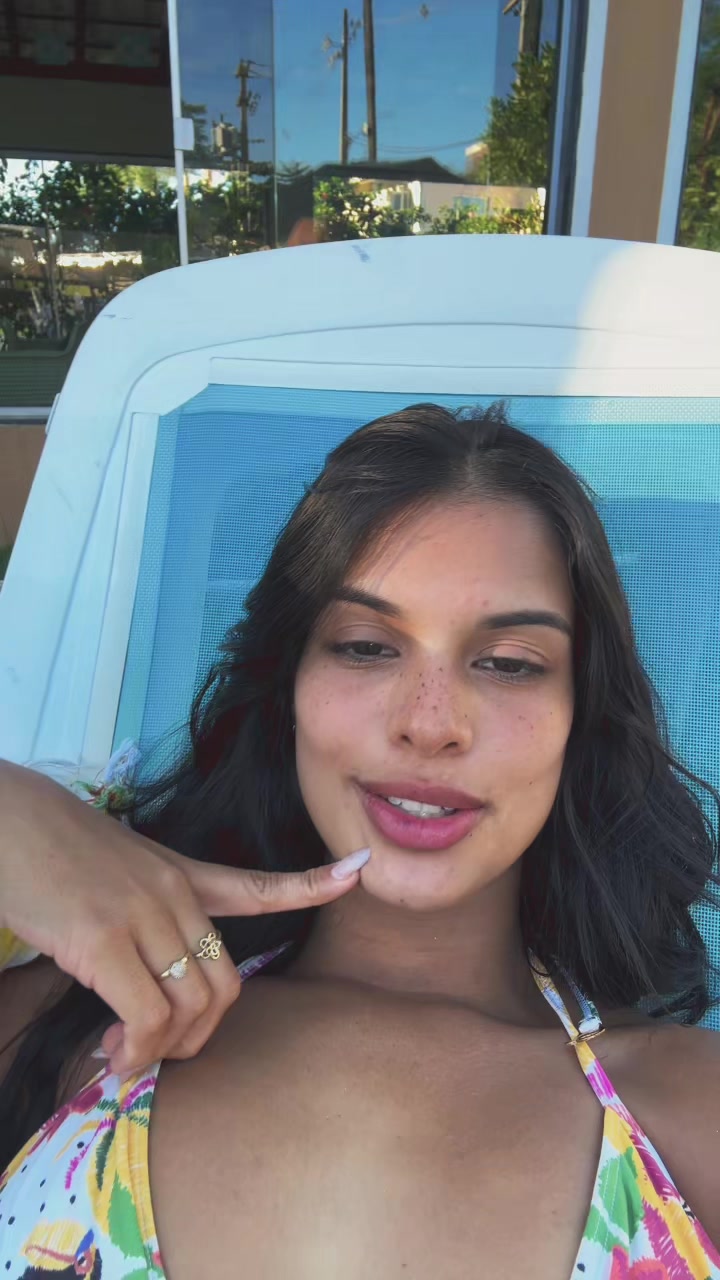 @Livia Victor