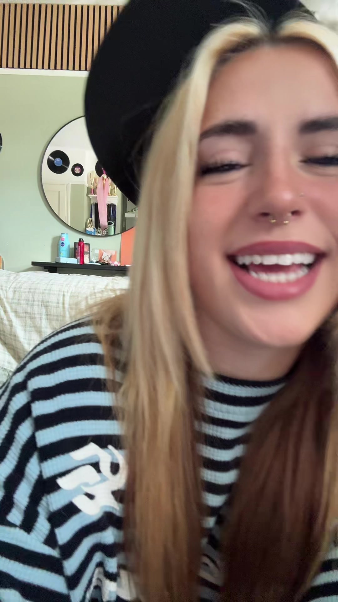 @Rue