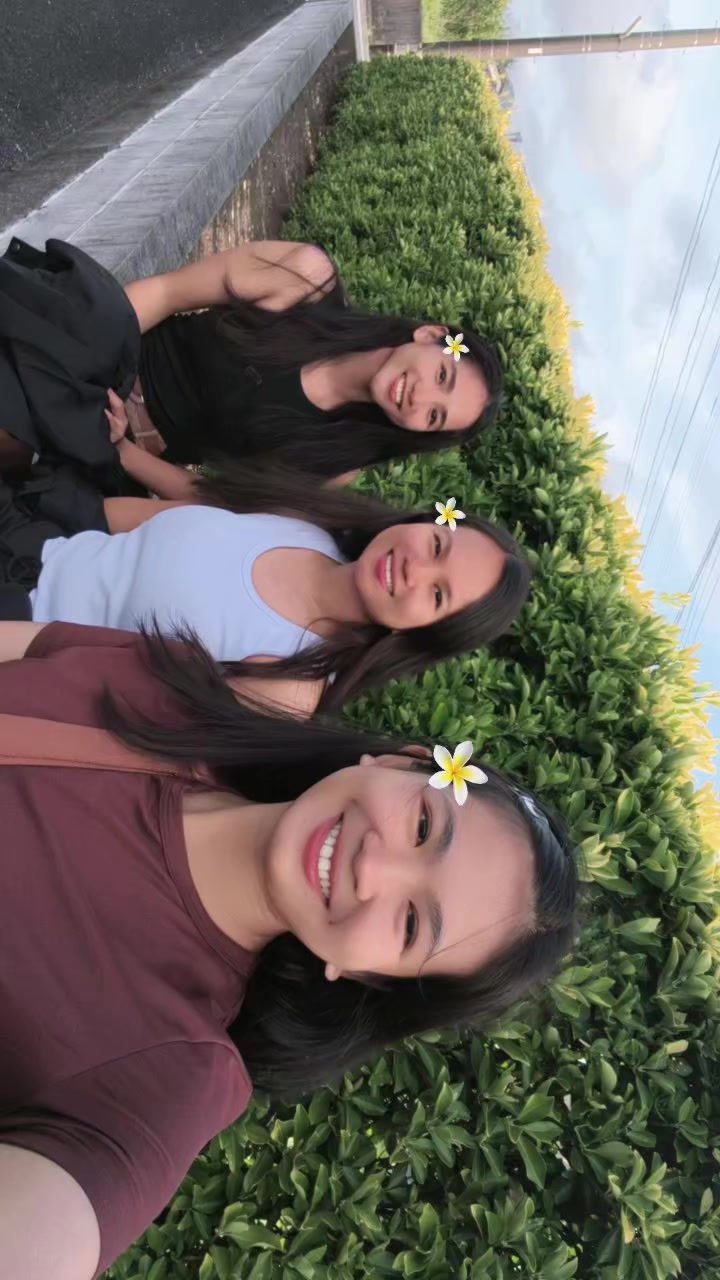 @☺️