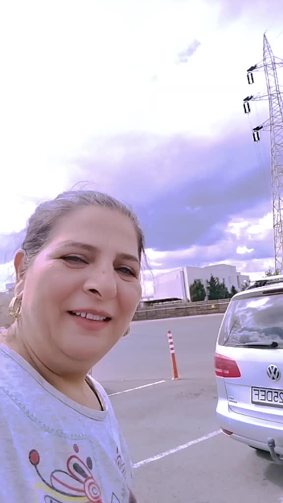 @Elena Codreanu700