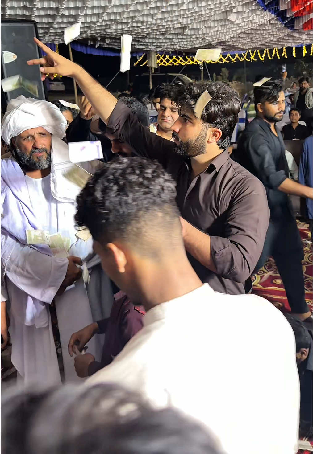 @حسنین سیال