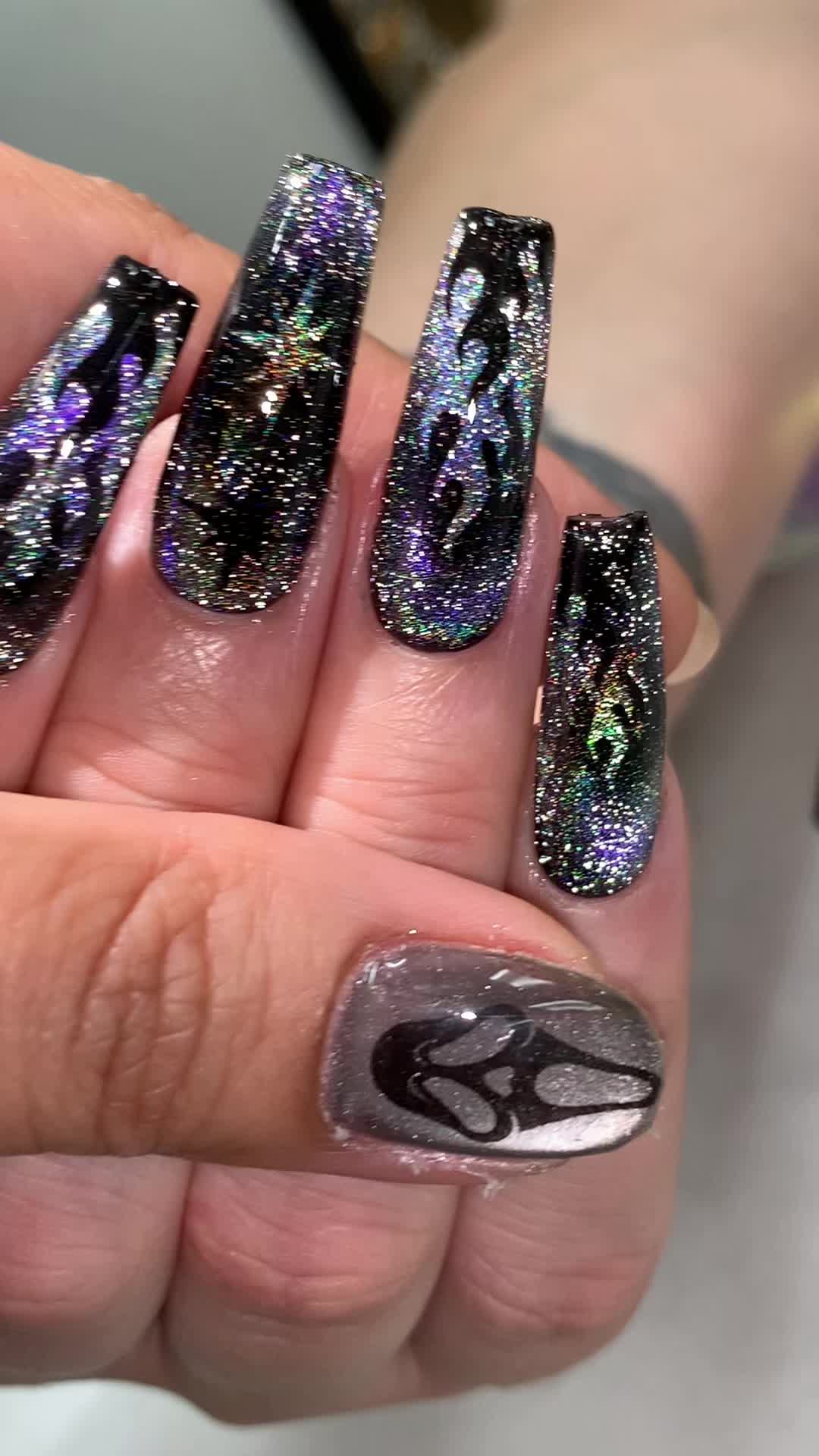 @Riya's Nails