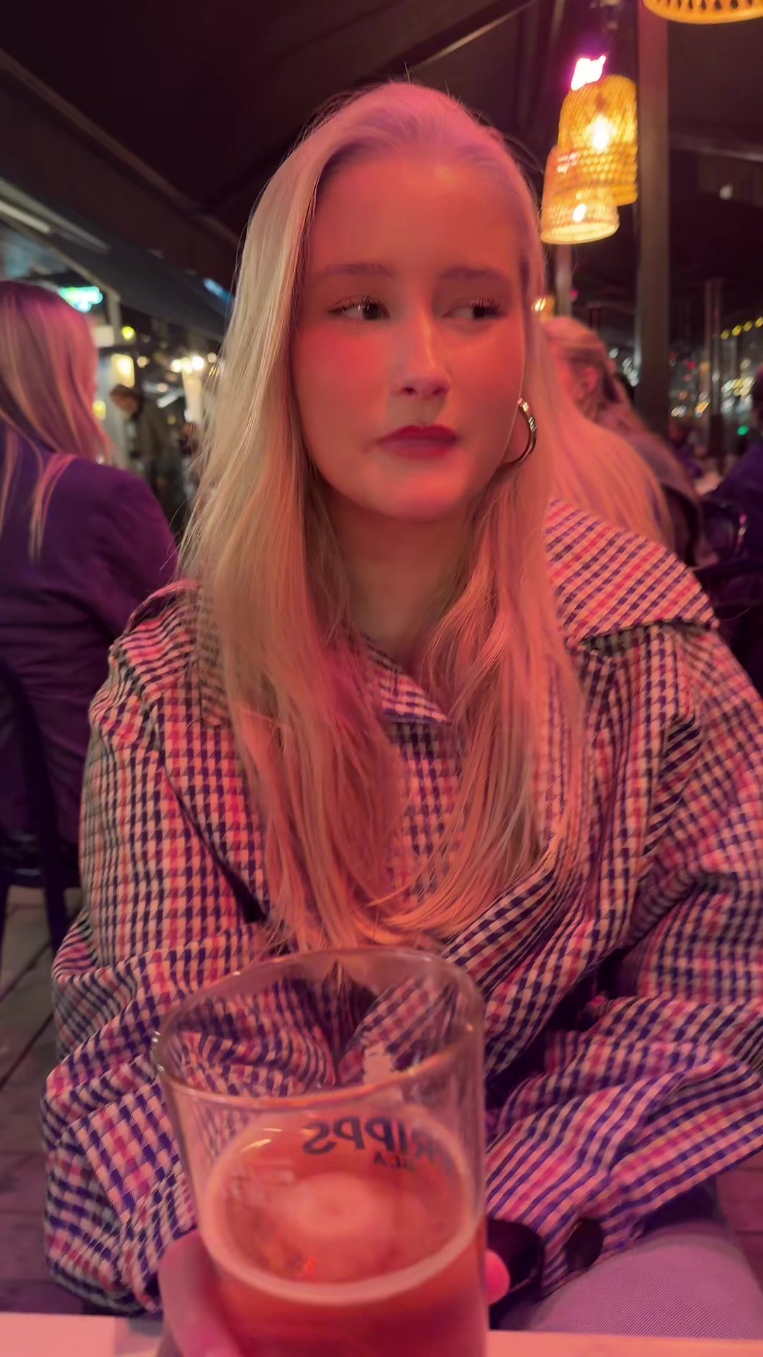 @🍎