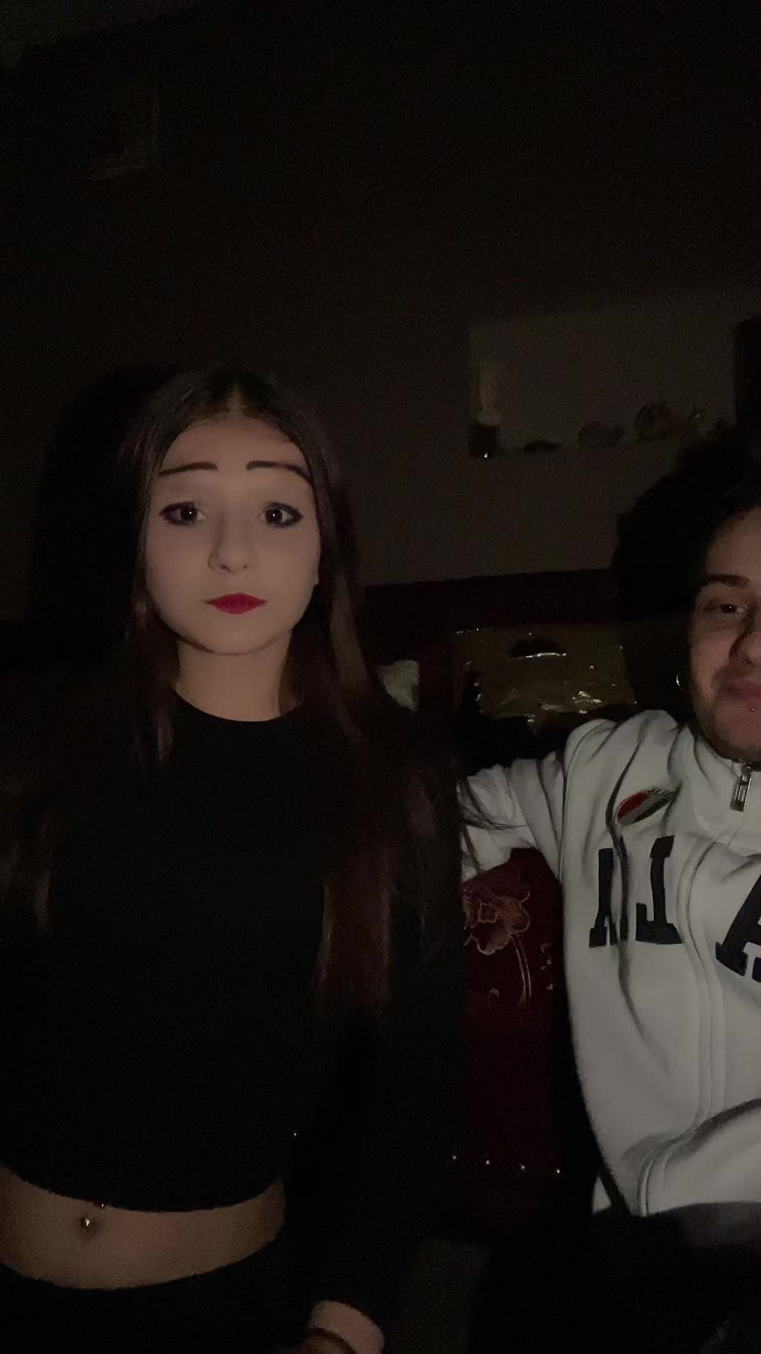 @_.prasinos