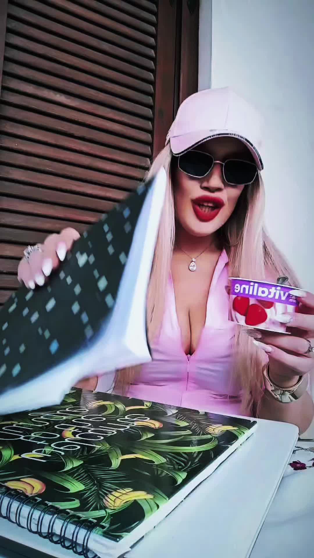 @Freideriki_Kou