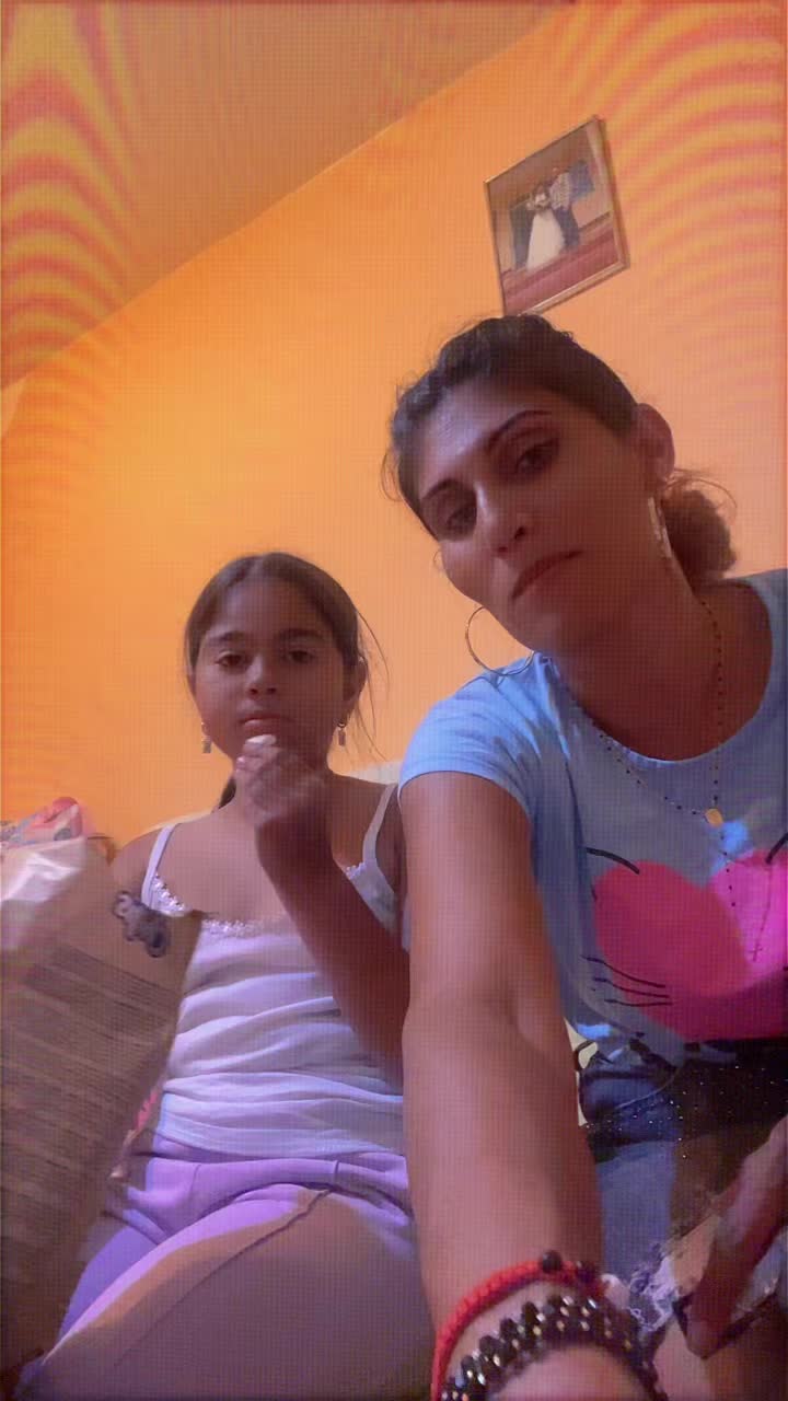 @💞💞Laura brunețica👑 👑