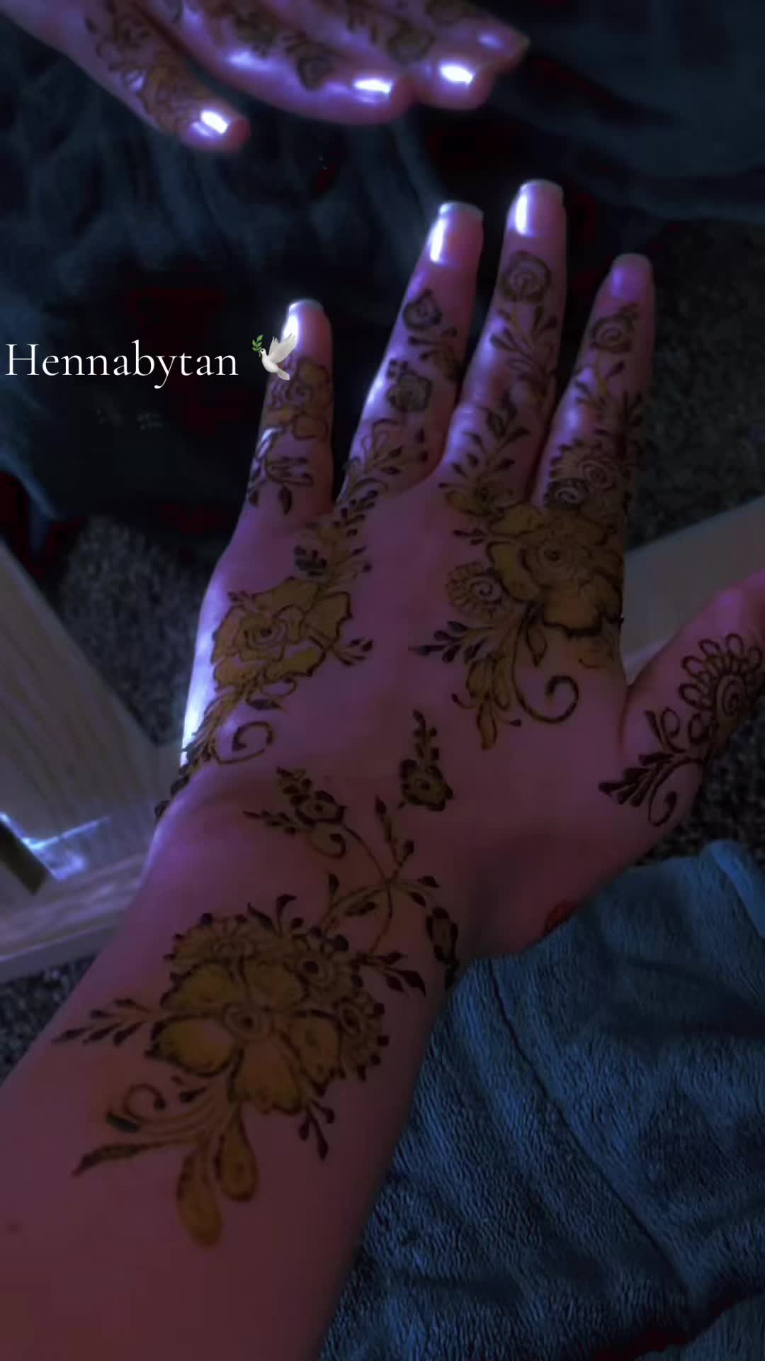 @Henna artist