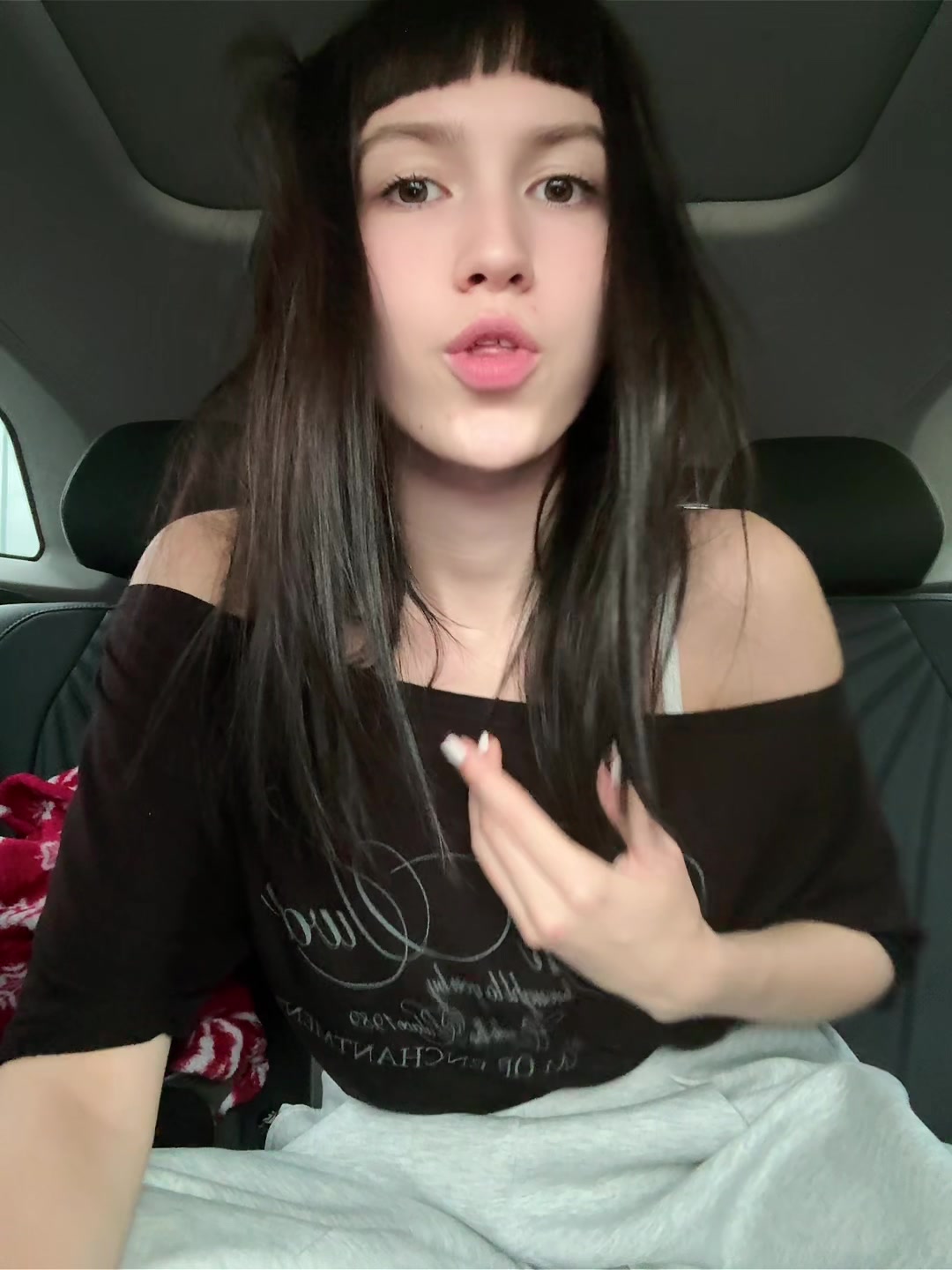 @Jozelie
