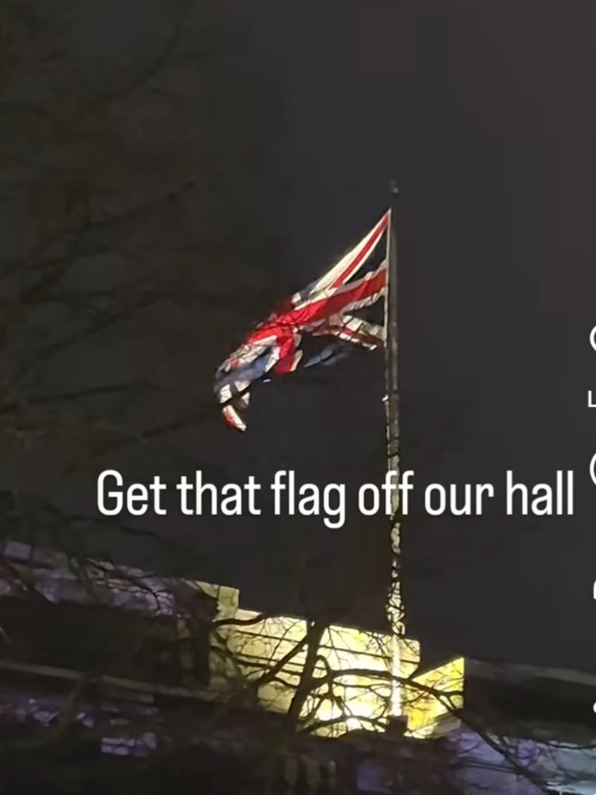 @ThisIs&Eacute;ire?