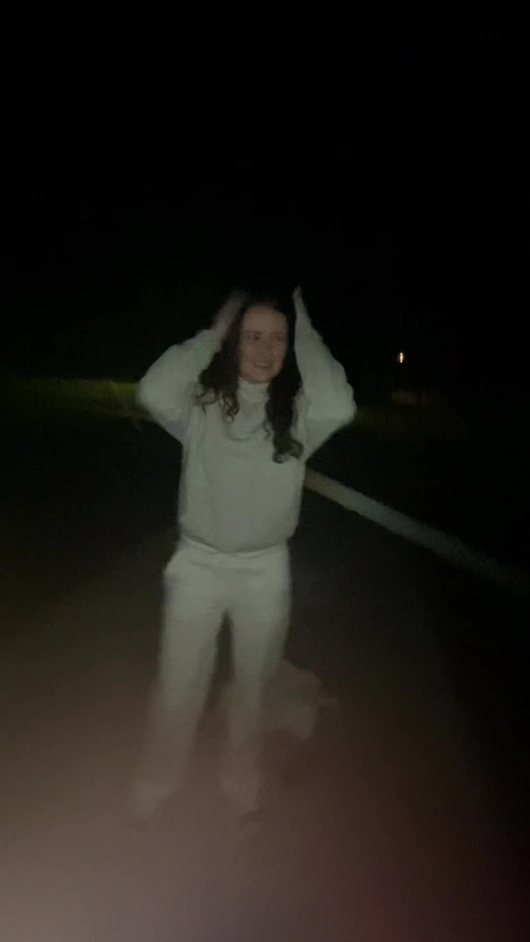 @Ellaspammm