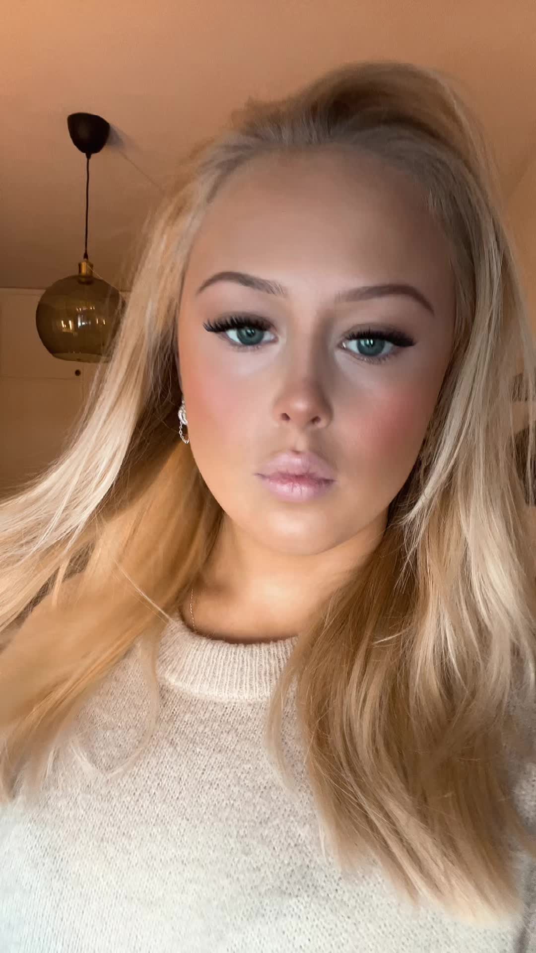 @𝓣𝓾𝓿𝓪 𝓖𝓻𝓪𝓯𝓼𝓽𝓻𝓸̈𝓶