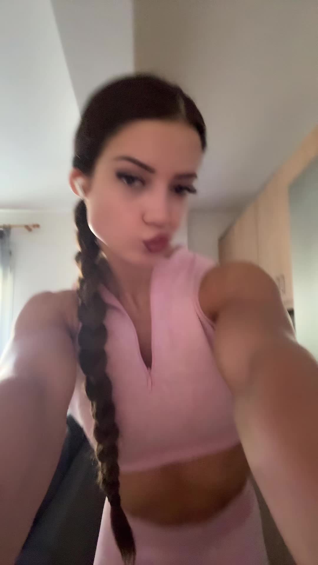 @ilianatzotzi
