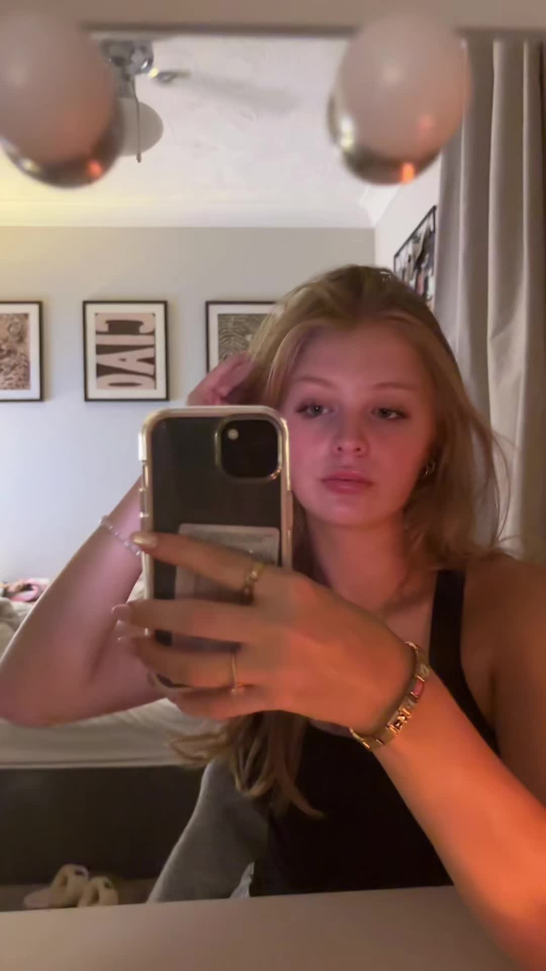 @𝐄𝐕𝐈𝐄🍸