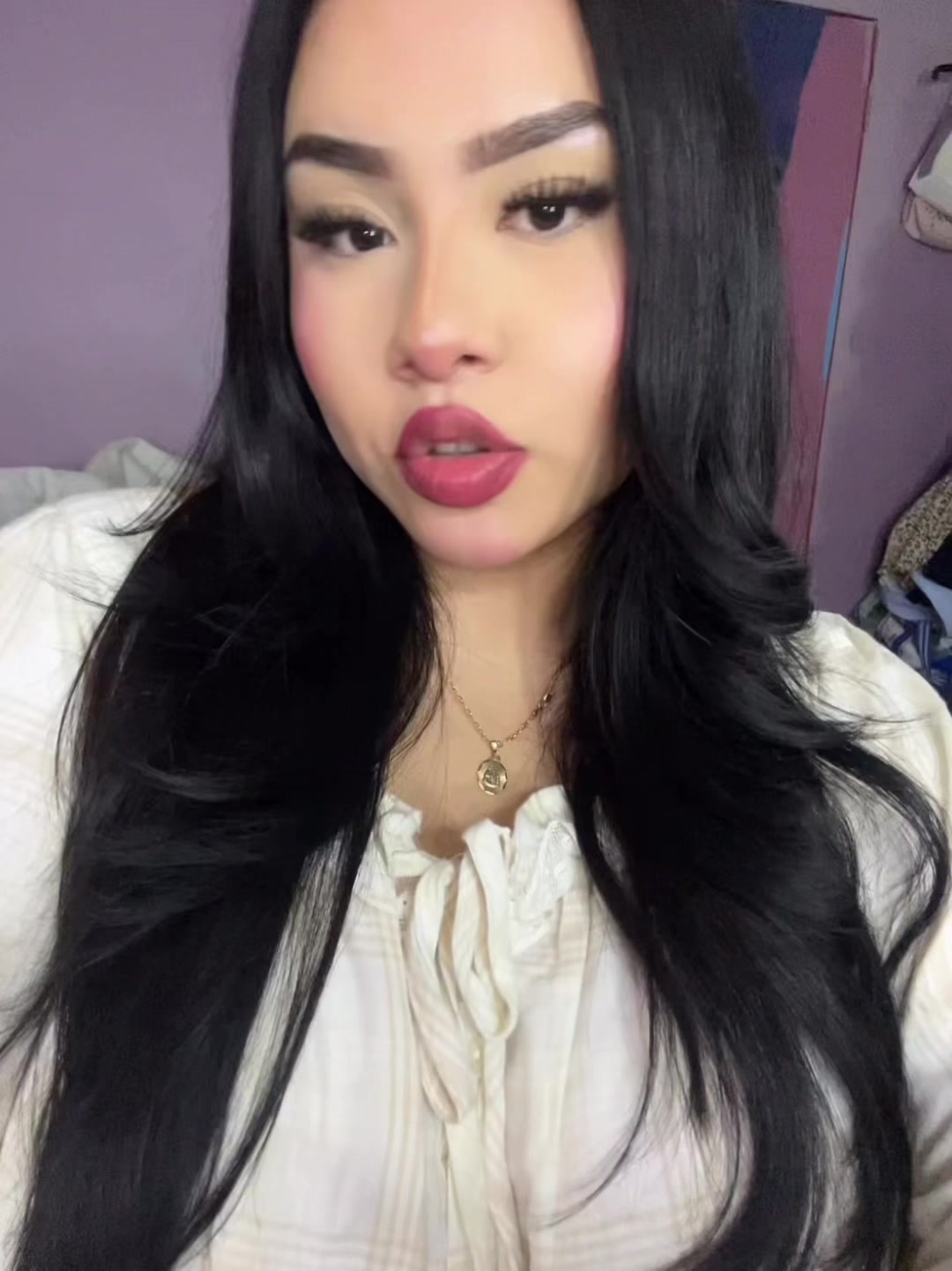 @V👻