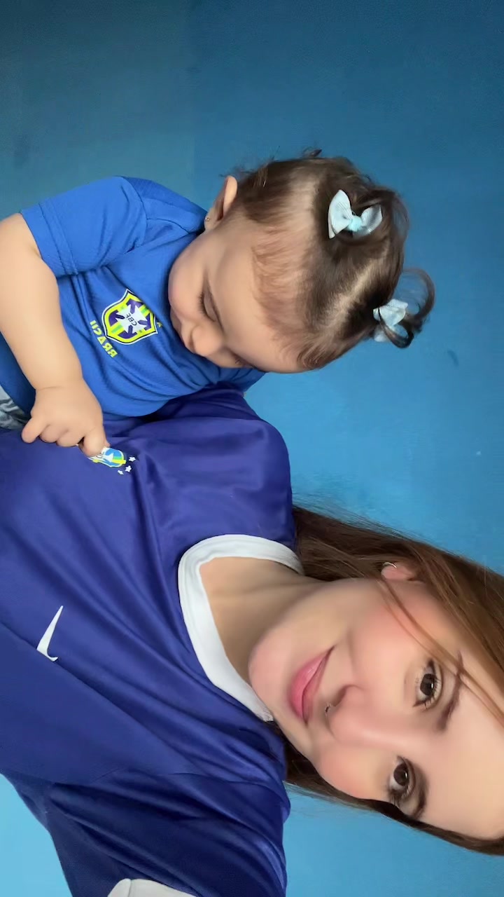 @Larissa bianchi