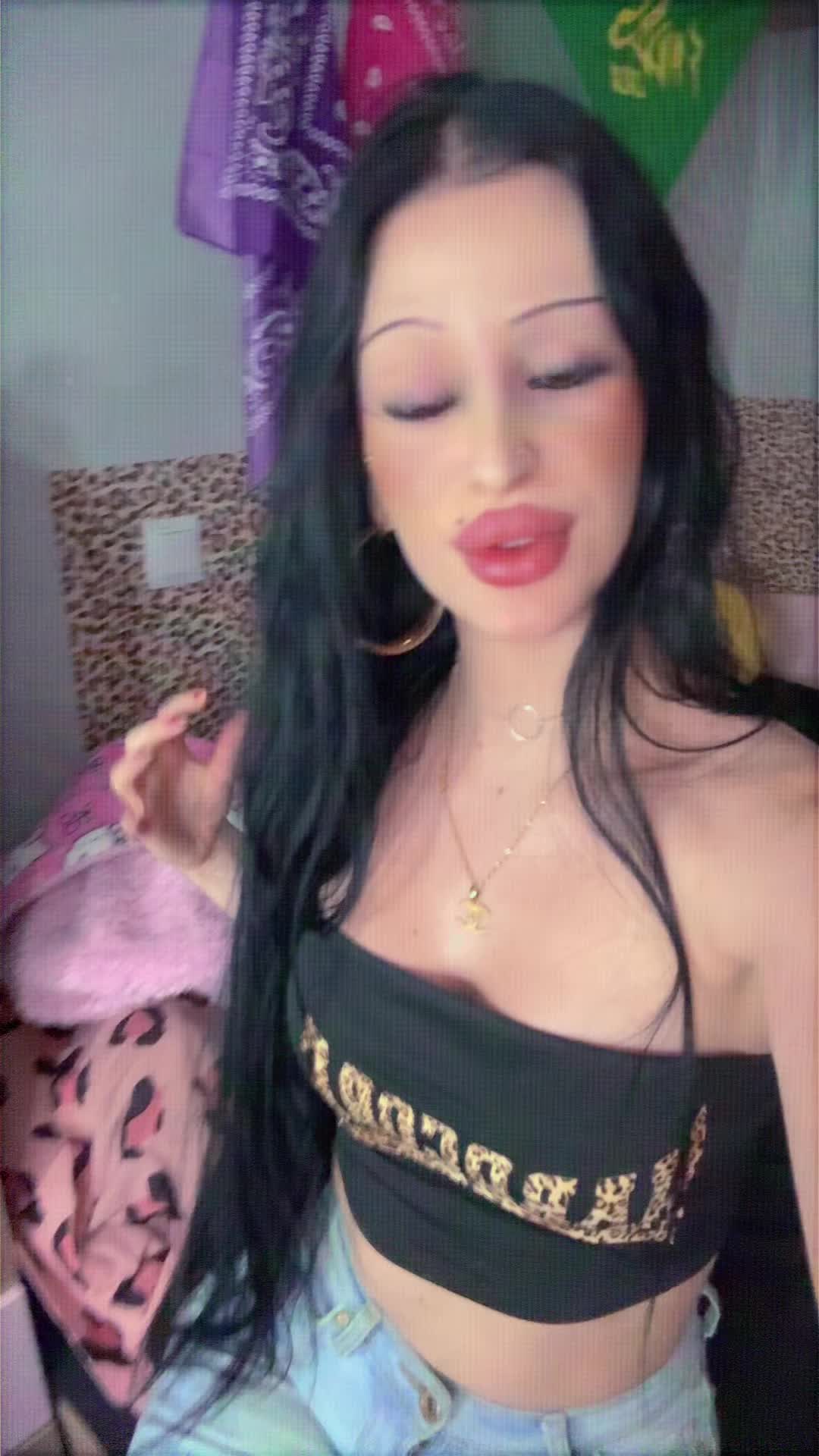 @Chanelitaa