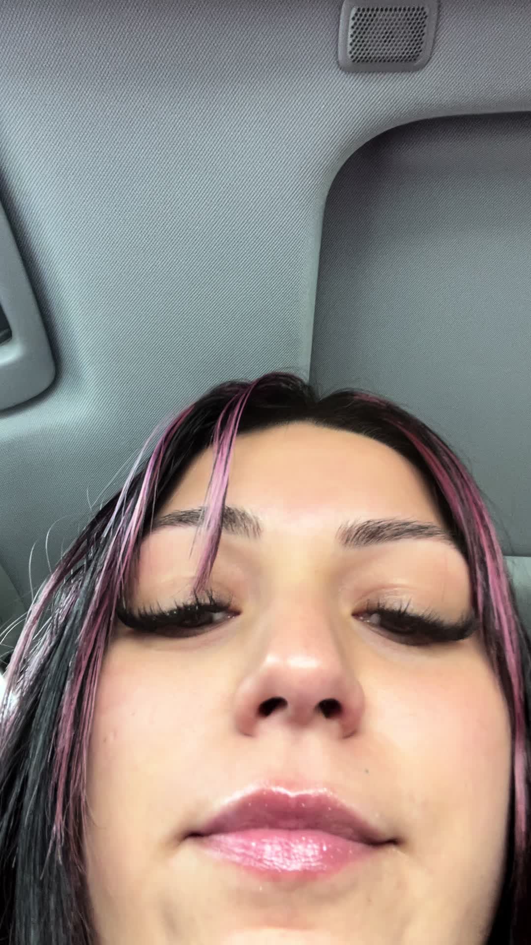 @Selenaaa