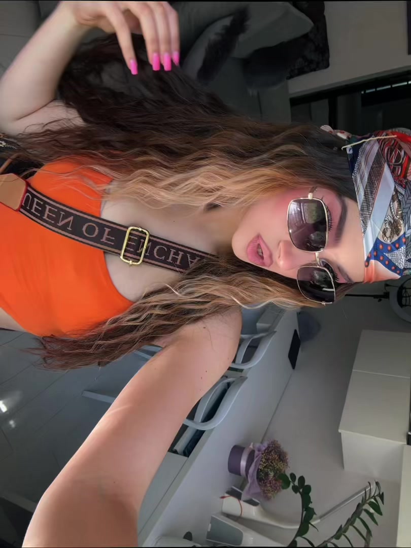 @𝑳𝑨𝑼𝑹𝑨 𝑫𝑨𝑵𝑬𝑳𝒀𝑨𝑵