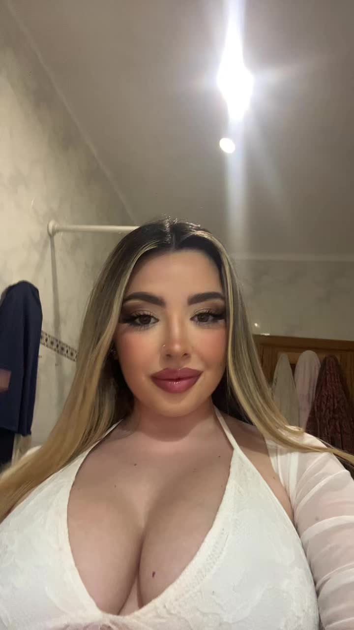 @𝑷𝒂𝒖𝒍𝒂🎀