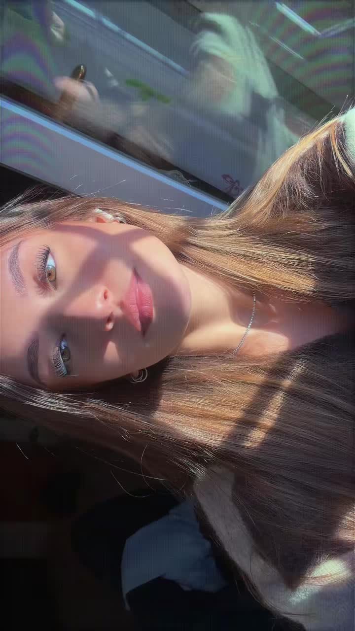 @agnesebortone