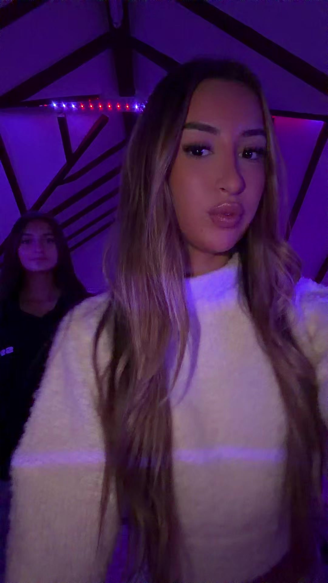 @Mia