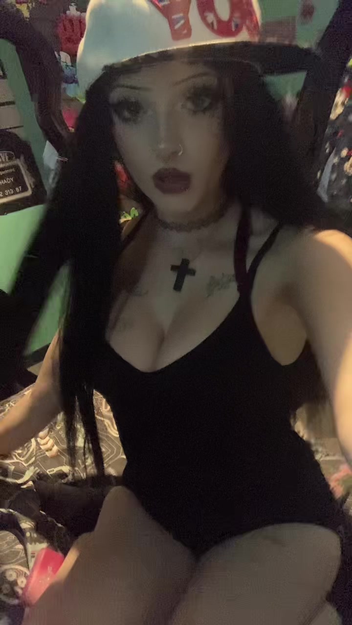 @🕷️