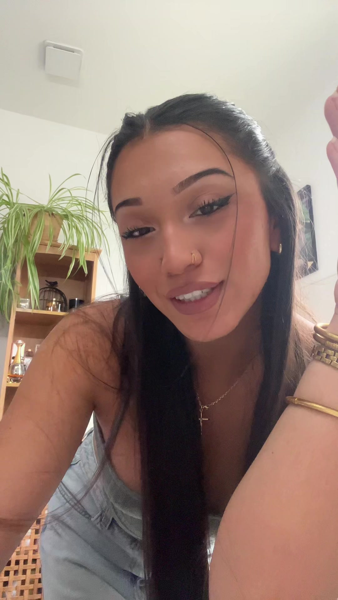 @Liv