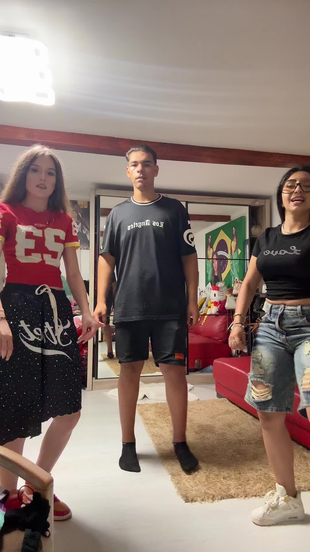 @Maria🇧🇷