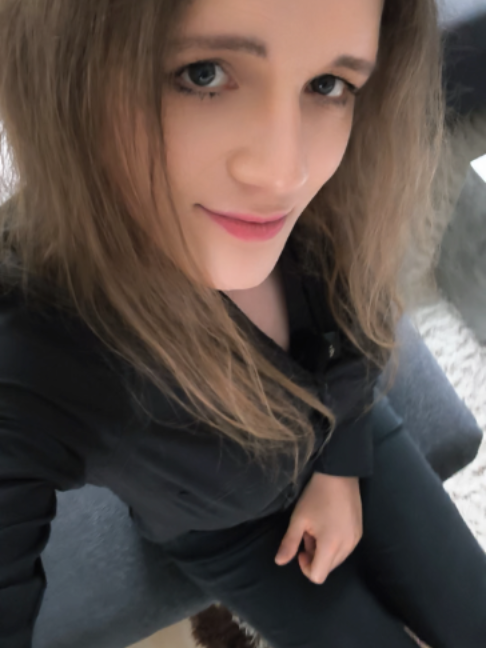 @Laurababyemily