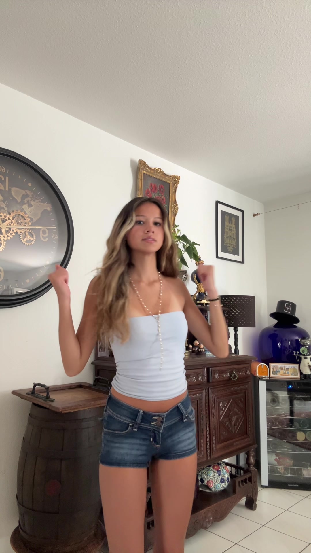 @ellieee