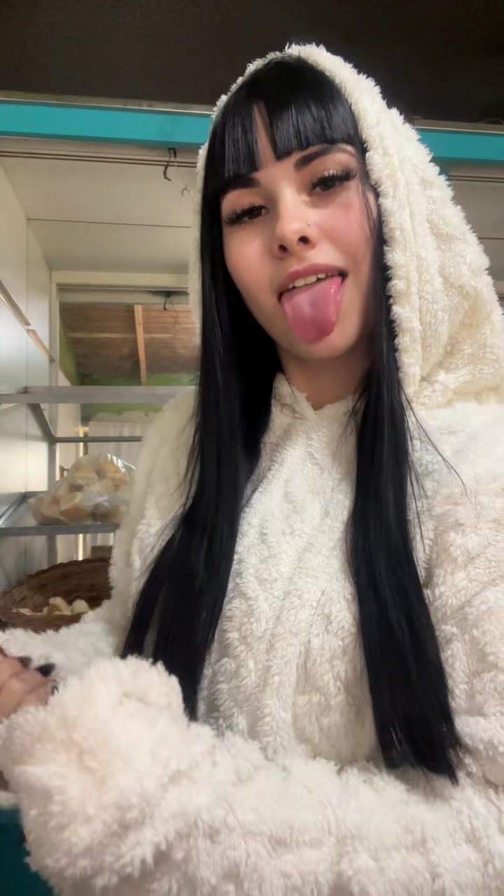 @𝓿𝓪𝓵𝓮𝓷𝓽𝓽𝓲𝓷𝓪𝓪 ❤️&zwj;🔥