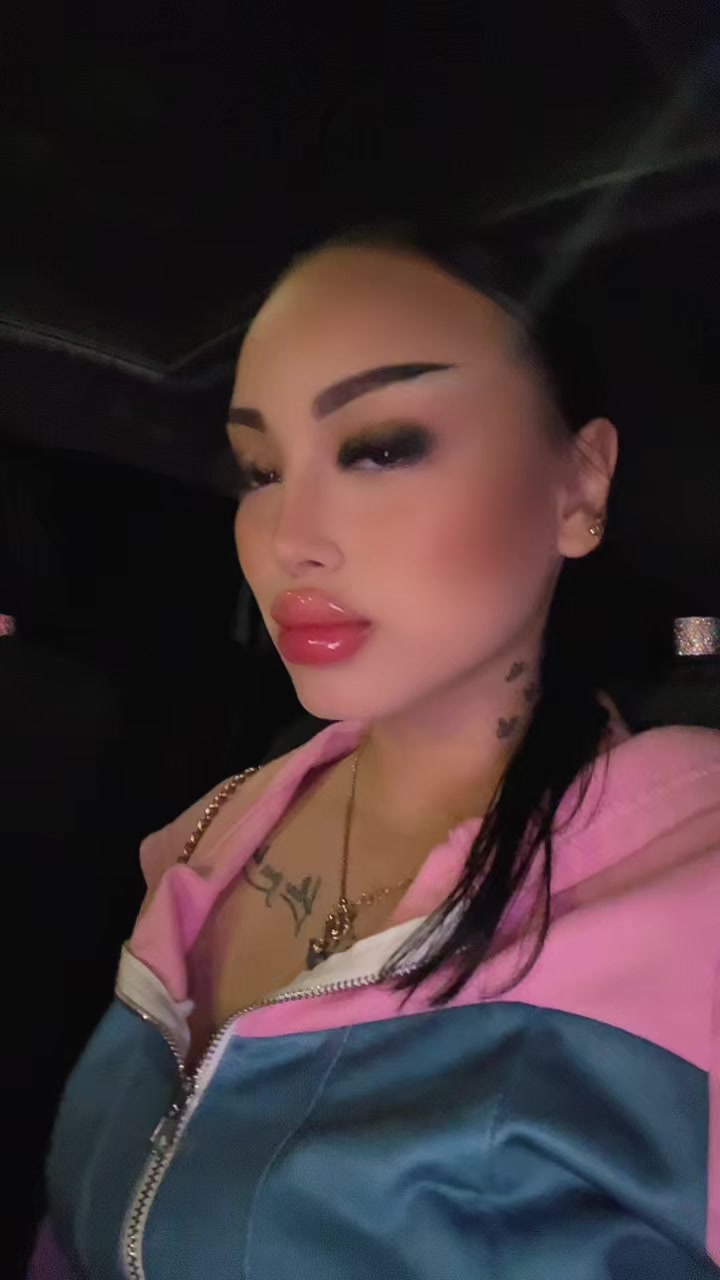 @Denisa