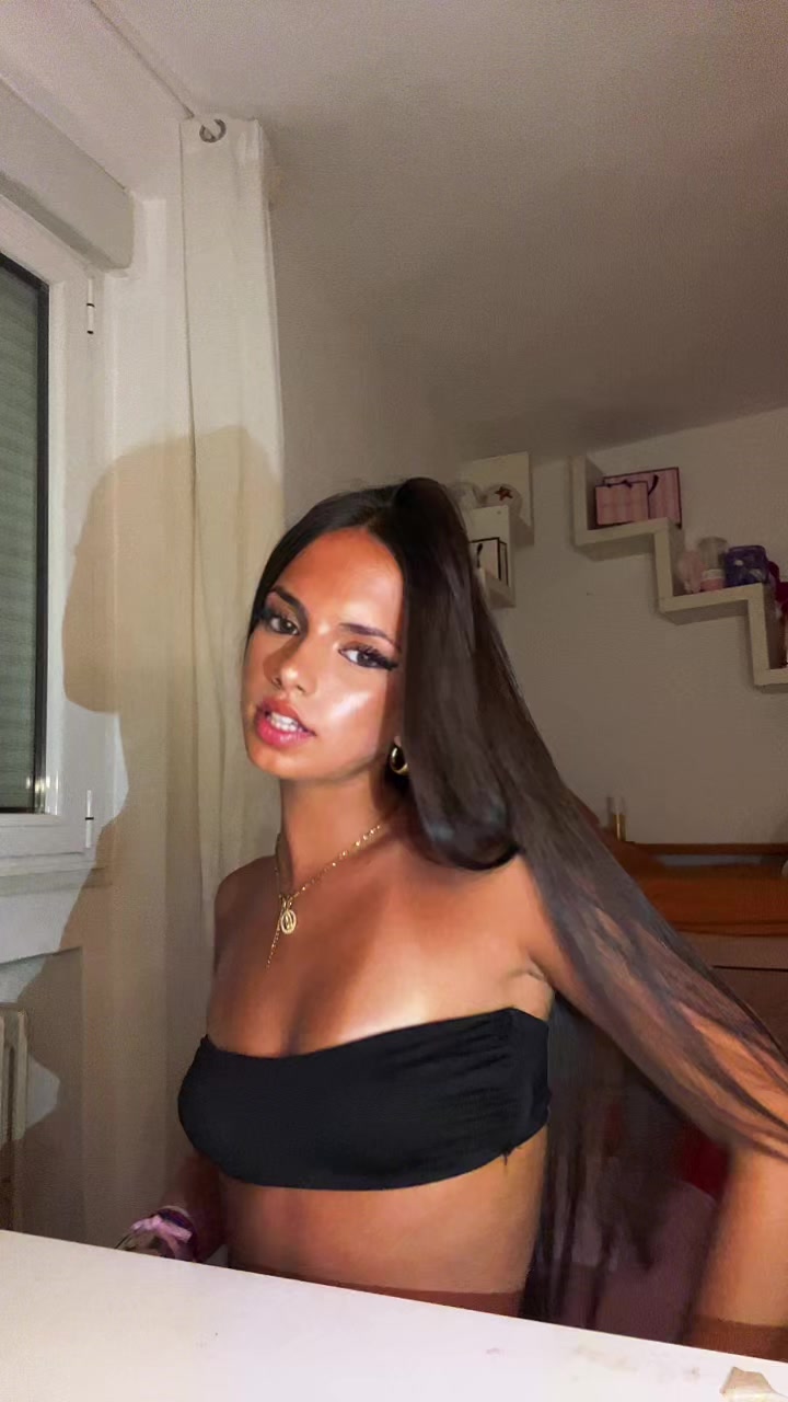 @LARA BLANCO