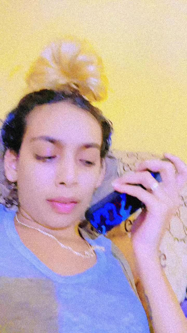 @Ella
